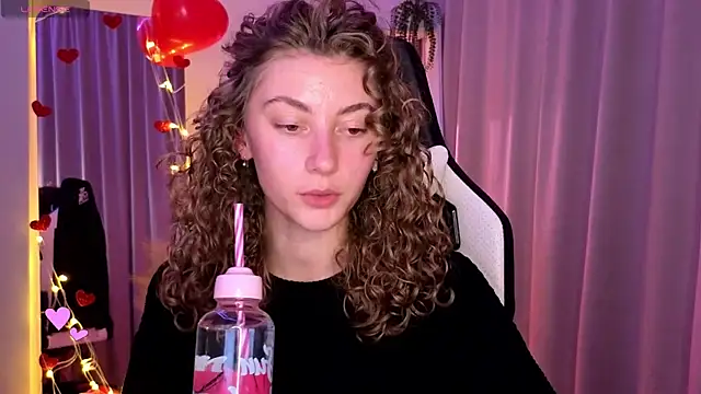 lady curls online show from February 2025 10:25:02 PM