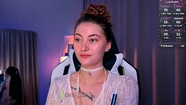 lady curls online show from September 2025 07:14:02 PM