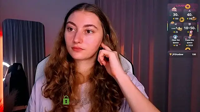 lady curls online show from October 2025 10:08:02 PM