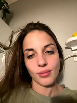 AmiLavs online show from September 2025 08:19:01 PM