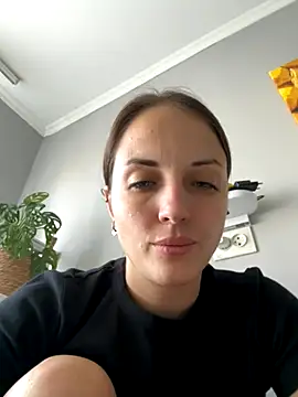 AmiLavs online show from November 2025 11:44:01 AM