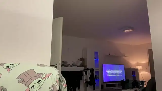 Snapshot of EmilyWi_ chatting on January 2025 04:46:01 PM EmilyWi  online show from January 2025 04:46:01 PM