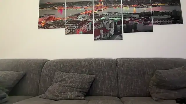 Snapshot of EmilyWi_ chatting on February 2025 01:10:01 AM EmilyWi  online show from February 2025 01:10:01 AM