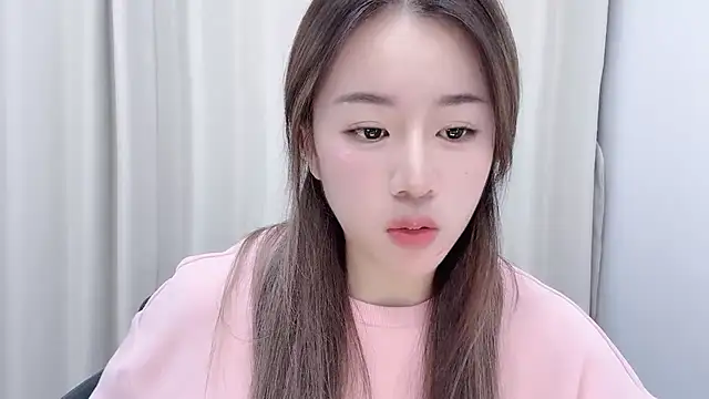 chloe-01 online show from December 2024 12:18:02 PM