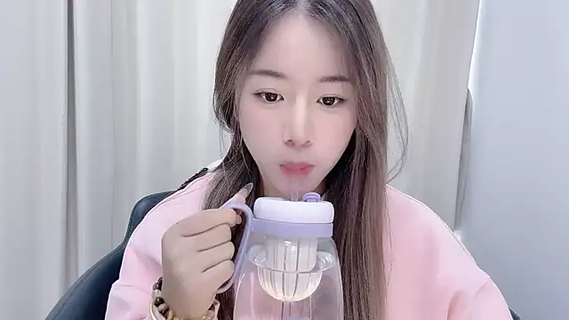 chloe-01 online show from December 2024 04:34:02 AM