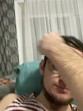 Snapshot of GrahamSouth chatting on December 2024 04:28:02 PM GrahamSouth online show from December 2024 04:28:02 PM