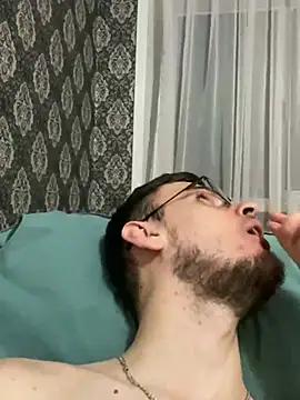 Snapshot of GrahamSouth chatting on January 2025 01:47:01 PM GrahamSouth online show from January 2025 01:47:01 PM