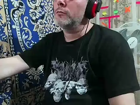 Snapshot of AgnichBan chatting on September 2025 06:44:02 PM AgnichBan online show from September 2025 06:44:02 PM