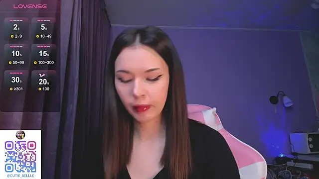 Snapshot of young_belle_ chatting on January 2025 10:59:01 PM young belle online show from January 2025 10:59:01 PM