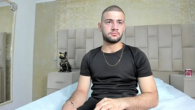 MaximusDick1  online show from November 2025 03:38:02 AM