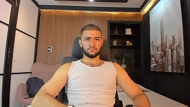 MaximusDick1  online show from February 2026 01:55:01 PM