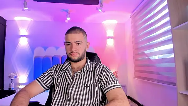 MaximusDick1  online show from March 2026 12:20:01 PM