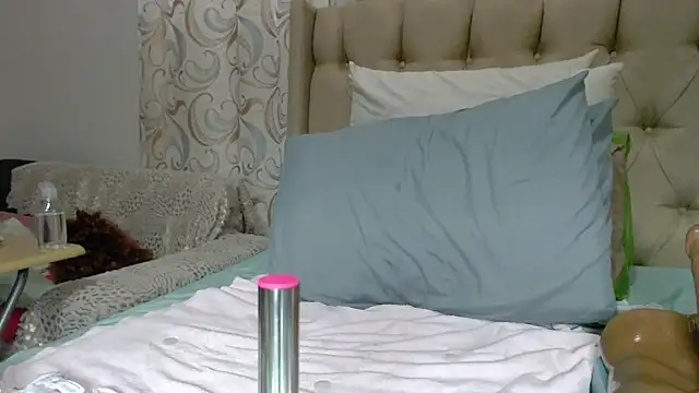 QUEENSHEBAxx01 online show from February 2026 08:41:02 PM