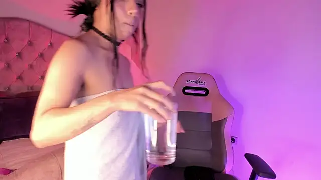 Snapshot of sofi_soft_ chatting on February 2025 04:21:01 PM sofi soft  online show from February 2025 04:21:01 PM