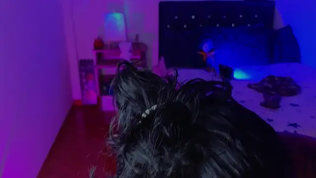 Snapshot of Pauilina chatting on February 2026 11:53:01 AM Pauilina online show from February 2026 11:53:01 AM