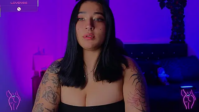 Pauilina online show from March 2026 12:00:02 PM