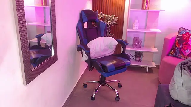 Snapshot of Dalila_Sky chatting on September 2025 06:01:02 PM Dalila Sky online show from September 2025 06:01:02 PM