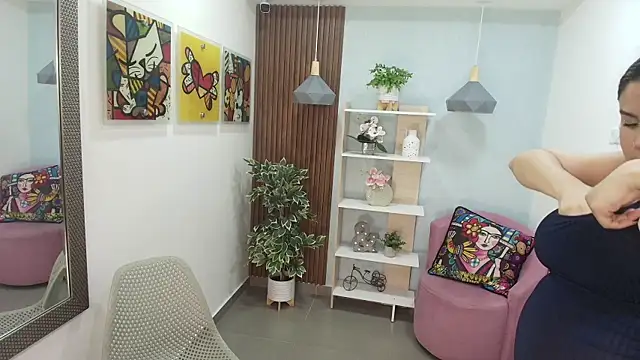 Snapshot of Dalila_Sky chatting on December 2025 06:04:02 PM Dalila Sky online show from December 2025 06:04:02 PM