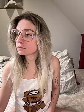 carlaaa online show from March 2026 10:05:02 PM