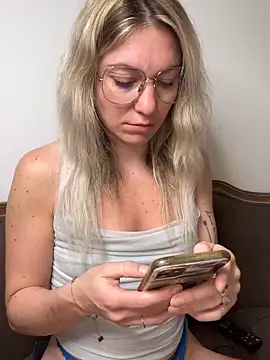 Snapshot of carlaaa chatting on May 2026 08:58:02 PM carlaaa online show from May 2026 08:58:02 PM