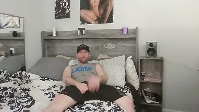 Snapshot of Edward_LongCock chatting on December 2024 03:11:02 PM Edward LongCock online show from December 2024 03:11:02 PM