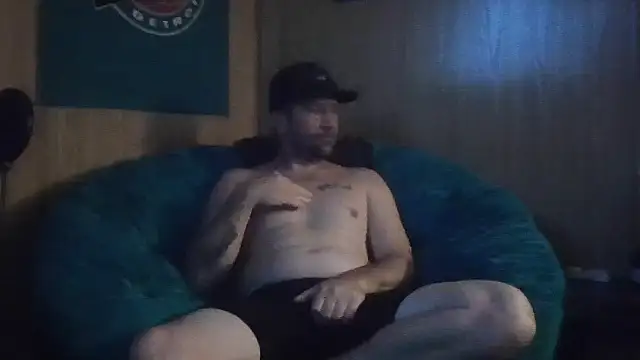 Snapshot of Edward_LongCock chatting on November 2025 05:39:02 AM Edward LongCock online show from November 2025 05:39:02 AM