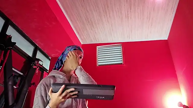 Ambar Roux  online show from February 2026 07:56:02 PM