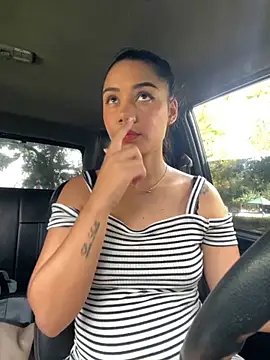  Luana online show from December 2025 06:27:02 PM