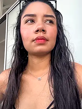  Luana online show from December 2025 05:51:02 PM