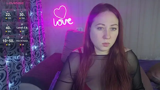 KellyCrystall online show from December 2025 08:32:02 AM