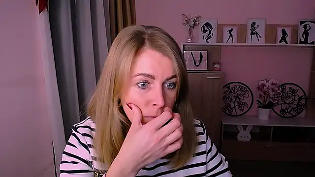 Hot Milady online show from December 2024 07:48:01 AM