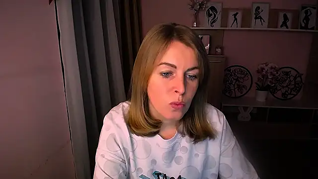 Hot Milady online show from January 2025 08:08:02 AM