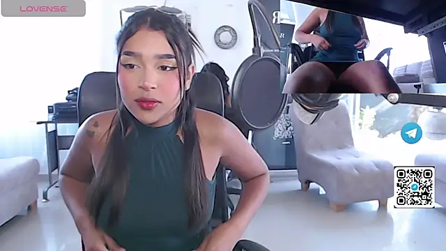 Snapshot of Mariangel_11 chatting on April 2026 01:56:02 PM Mariangel 11 online show from April 2026 01:56:02 PM