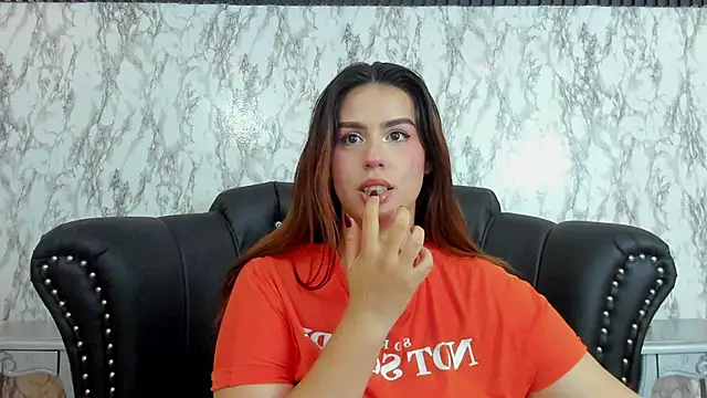 Snapshot of Miamontoya chatting on January 2025 08:54:01 PM Miamontoya online show from January 2025 08:54:01 PM