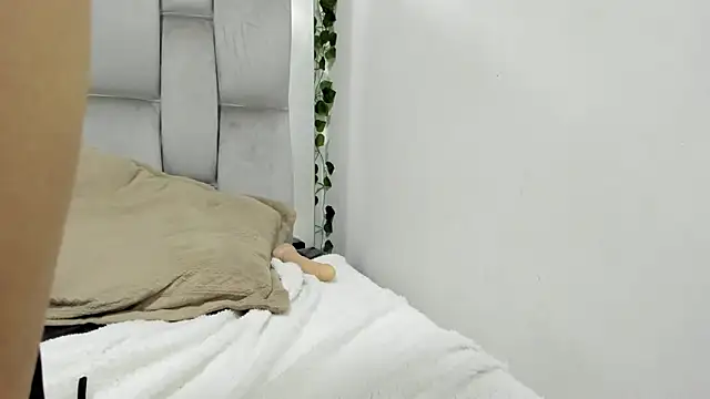 salome Queenx online show from January 2025 03:32:02 PM