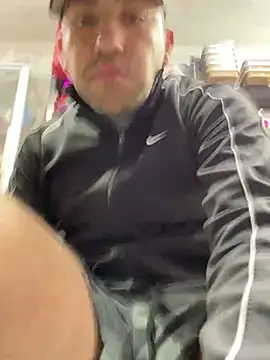 JuanZapata33 online show from March 2025 11:48:01 PM