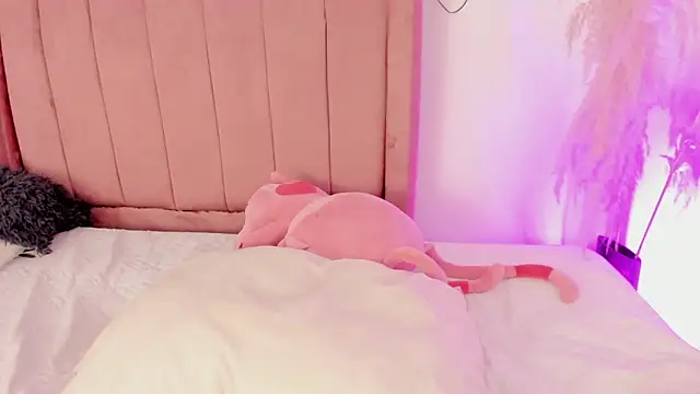 CamiloDoumit online show from September 2025 05:24:02 PM