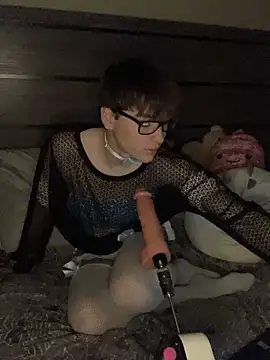 Snapshot of YourFavTwinkie chatting on February 2025 07:52:01 AM YourFavTwinkie online show from February 2025 07:52:01 AM