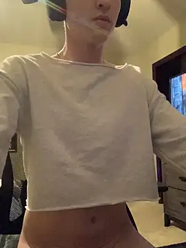 YourFavTwinkie online show from February 2026 02:15:01 AM