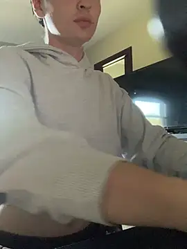 YourFavTwinkie online show from March 2026 01:28:01 AM