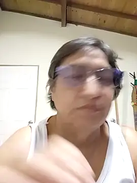 florecita69 online show from October 2025 01:58:02 AM