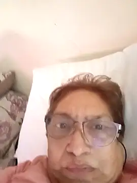 florecita69 online show from November 2025 07:57:01 PM