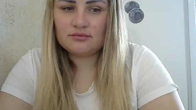 Snapshot of Honeydew-Waves chatting on May 2026 06:08:01 AM Honeydew-Waves online show from May 2026 06:08:01 AM