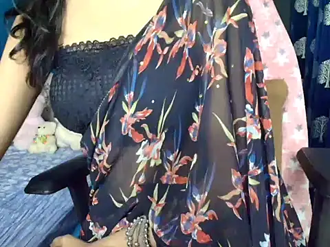 Snapshot of CUTE_princess_143 chatting on February 2025 05:52:02 PM CUTE princess 143 online show from February 2025 05:52:02 PM