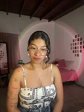 Snapshot of Arteatenea__ chatting on January 2025 05:19:01 AM Arteatenea online show from January 2025 05:19:01 AM