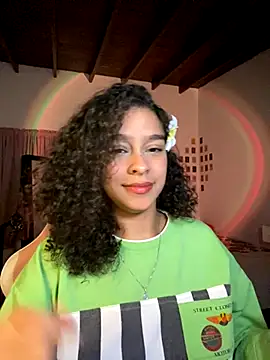 Snapshot of Arteatenea__ chatting on November 2025 06:26:02 AM Arteatenea online show from November 2025 06:26:02 AM