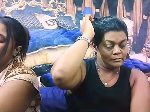 indianCherryPie online show from November 2025 07:05:02 PM