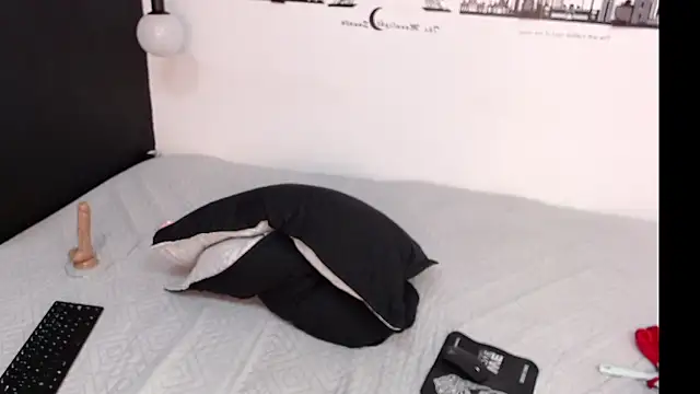 Snapshot of brendamaz chatting on January 2025 02:39:01 PM brendamaz online show from January 2025 02:39:01 PM