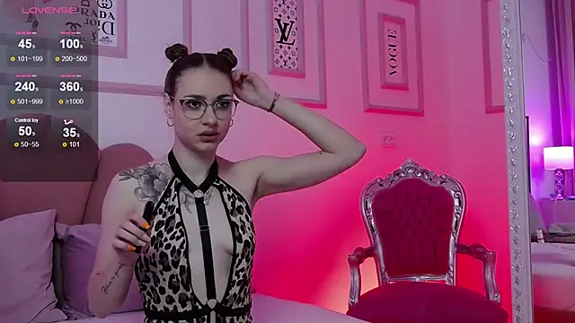 Abby  White online show from February 2025 05:47:01 PM