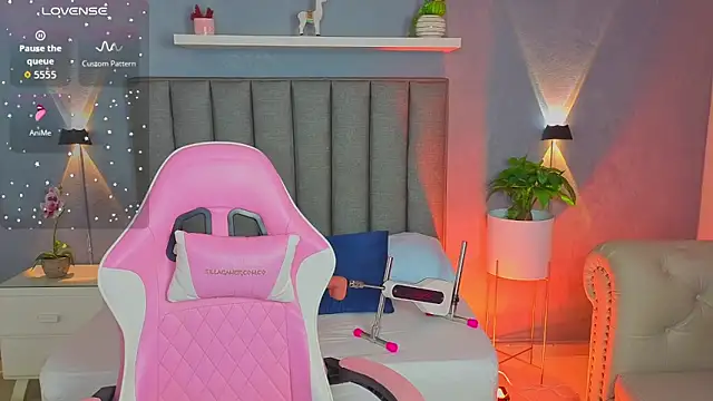 angelica dymond online show from October 2025 12:42:02 PM